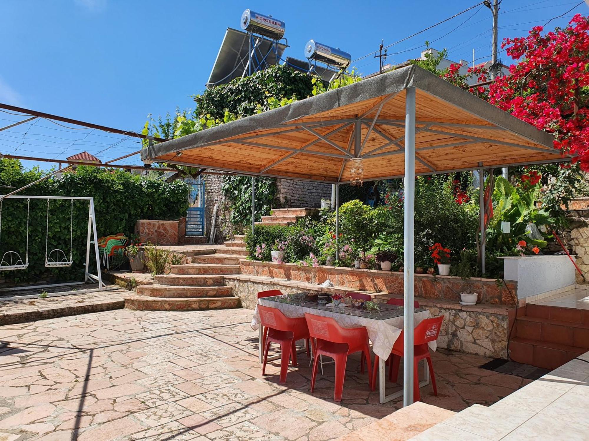 Akeron'S Rooms Sarande Bagian luar foto
