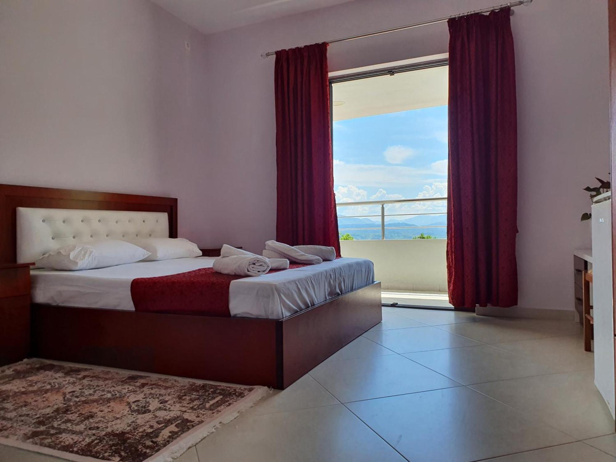 Akeron'S Rooms Sarande Bagian luar foto