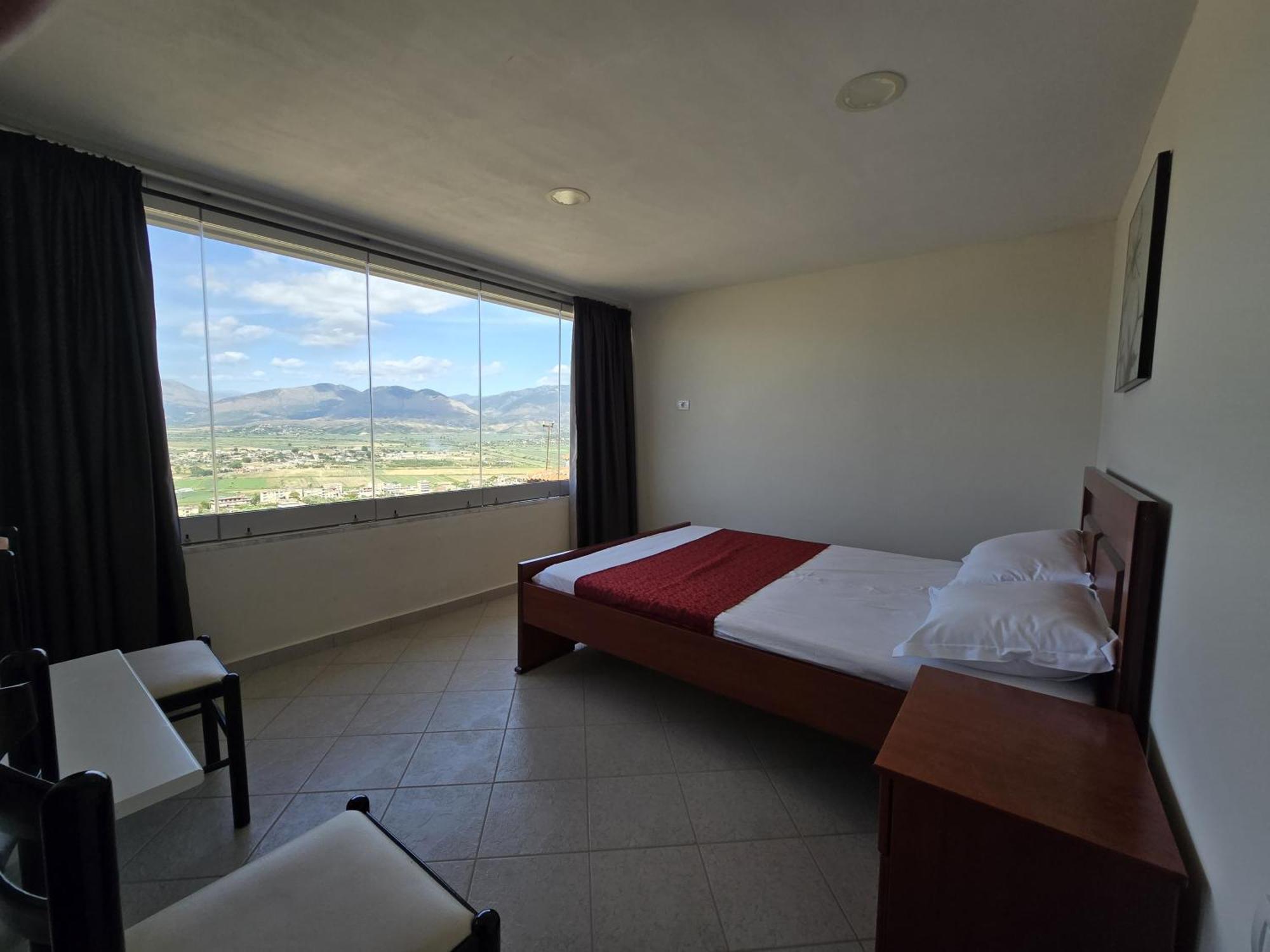 Akeron'S Rooms Sarande Bagian luar foto