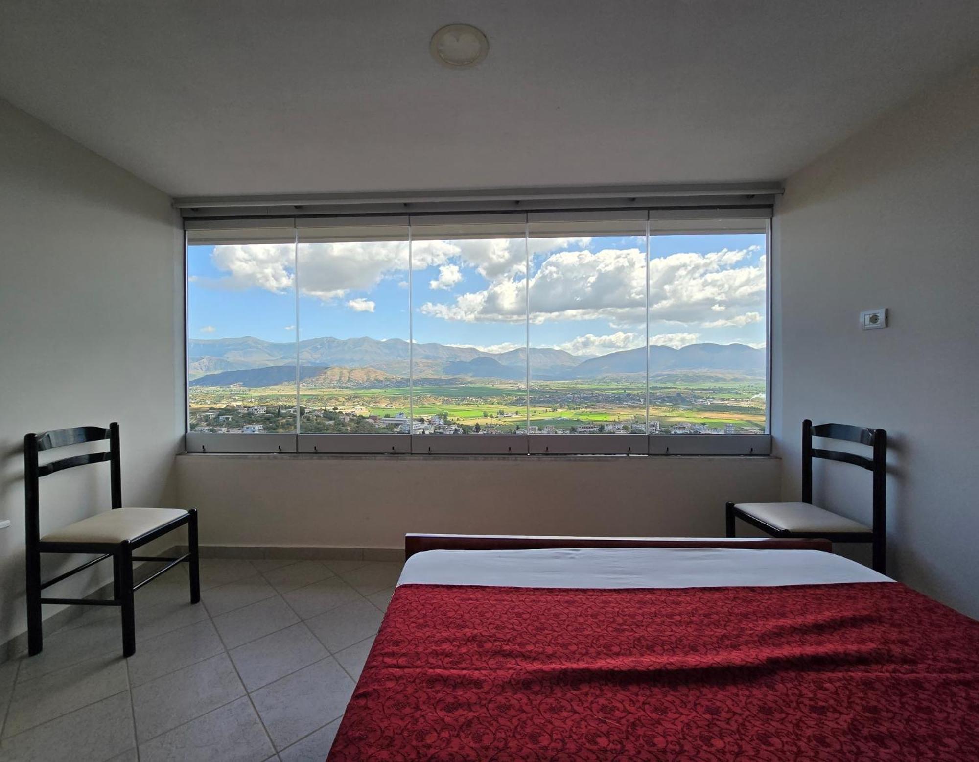 Akeron'S Rooms Sarande Bagian luar foto