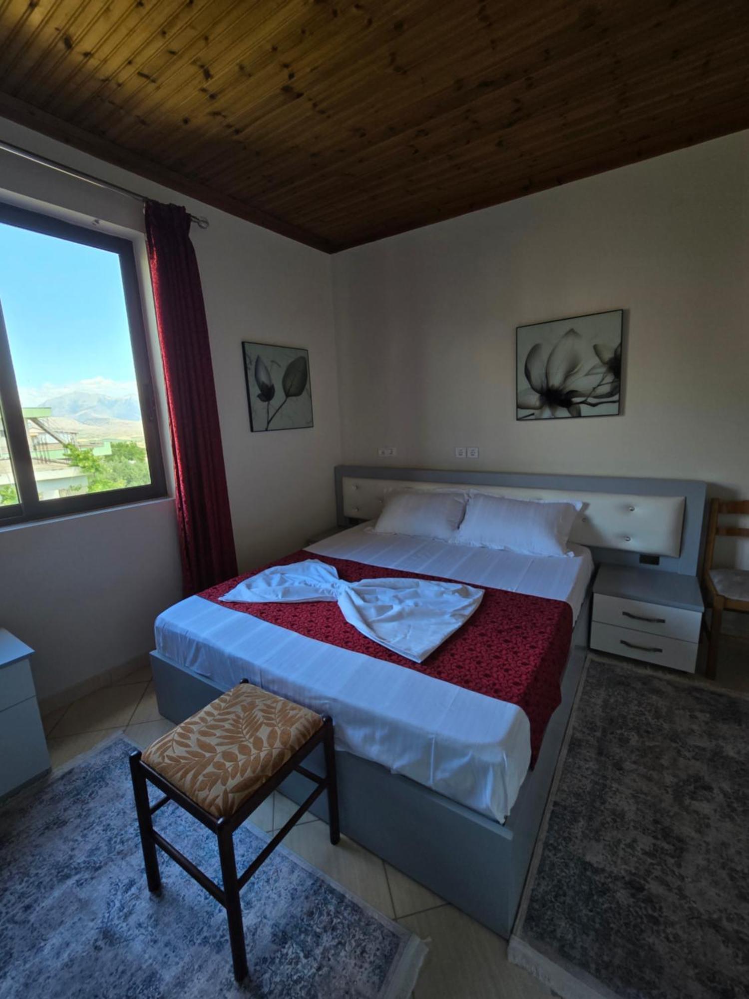 Akeron'S Rooms Sarande Bagian luar foto