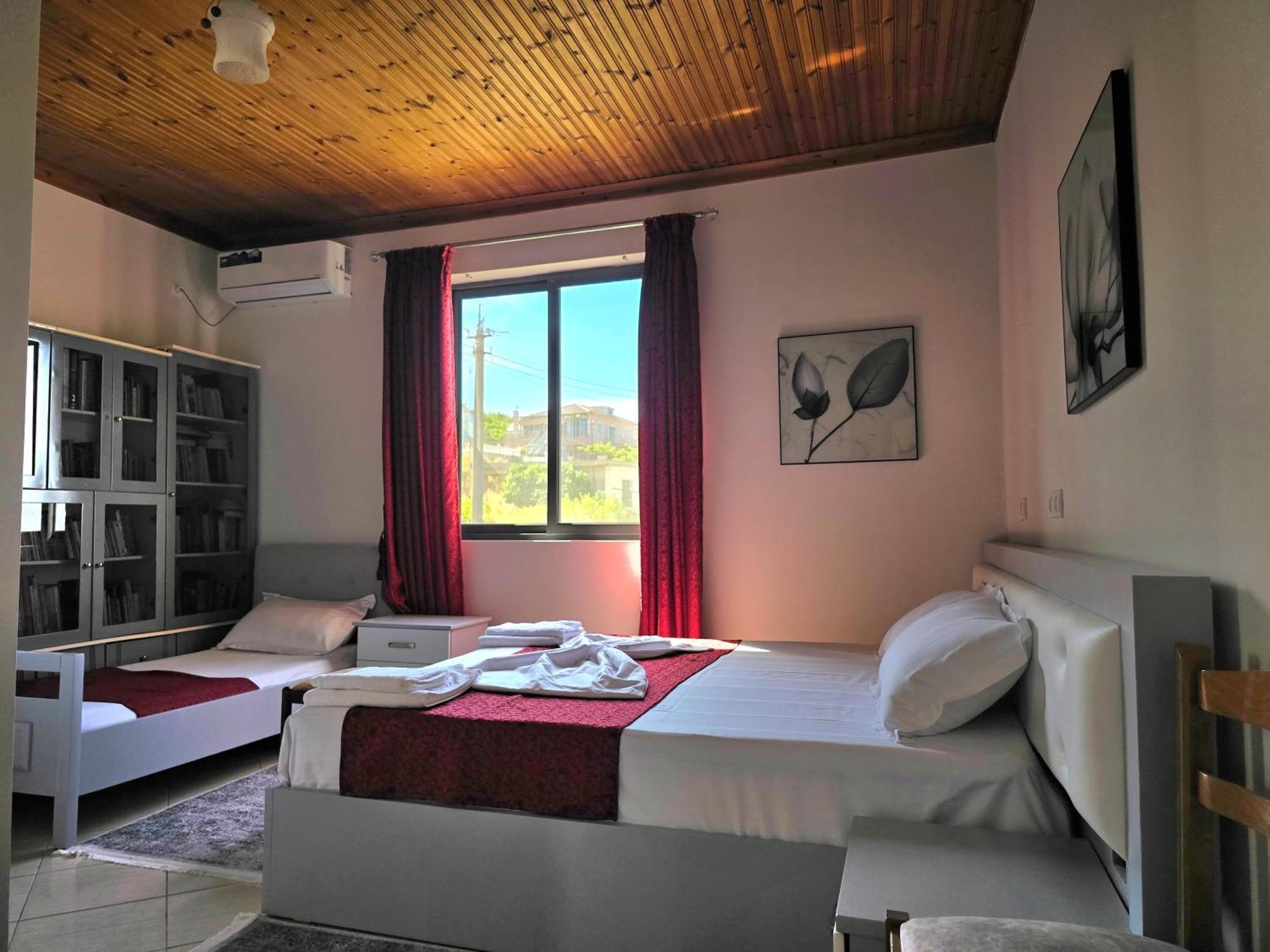 Akeron'S Rooms Sarande Bagian luar foto